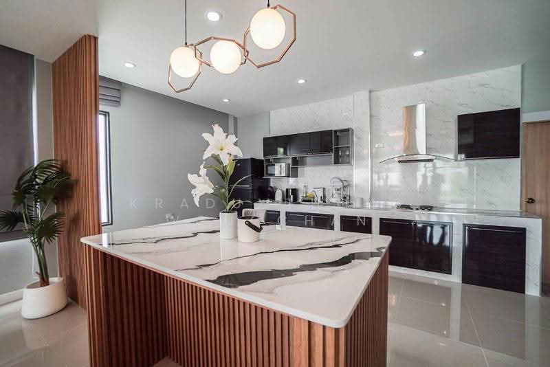 3-BR Villa, Chon Buri (Pattaya), Poong, Bang Lamung (Pattaya), Chon Buri (Pattaya), 3 Bedrooms, 400 sqm, Villa For Rent, by Kradumthong Wongchan, 500627114 - DDproperty.com