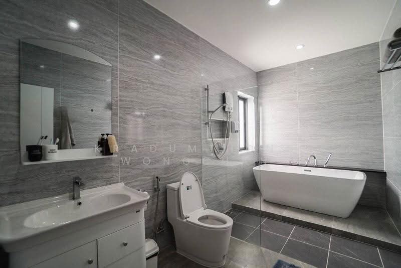 3-BR Villa, Chon Buri (Pattaya), Poong, Bang Lamung (Pattaya), Chon Buri (Pattaya), 3 Bedrooms, 400 sqm, Villa For Rent, by Kradumthong Wongchan, 500627114 - DDproperty.com