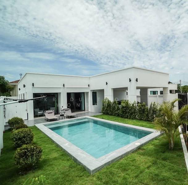3-BR Villa, Chon Buri (Pattaya), Poong, Bang Lamung (Pattaya), Chon Buri (Pattaya), 3 Bedrooms, 400 sqm, Villa For Rent, by Kradumthong Wongchan, 500627114 - DDproperty.com