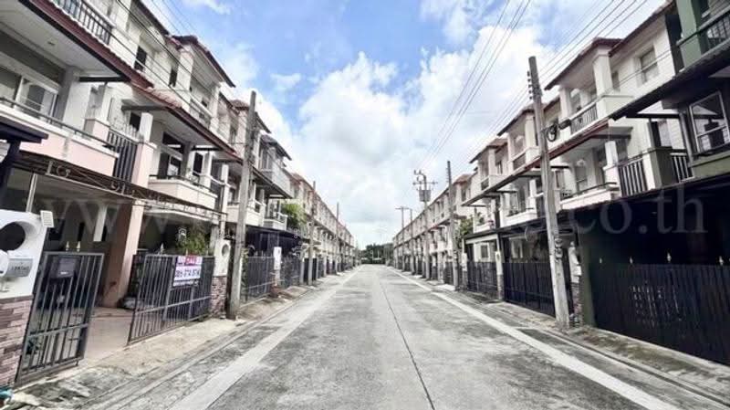 Mu Ban Nararom : หมู่บ้านนารารมย์, นนทบุรี, วัดชลอ, บางกรวย, นนทบุรี, 200 ตร.ม., ทาวน์เฮ้าส์ ขาย, โดย คุณ มณีรัตน์ ( เจี๊ยบ ), 500627120 - DDproperty.com