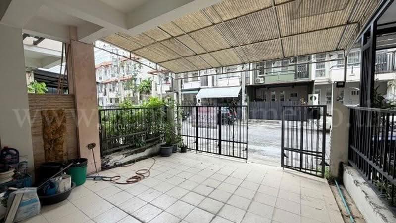 Mu Ban Nararom : หมู่บ้านนารารมย์, นนทบุรี, วัดชลอ, บางกรวย, นนทบุรี, 200 ตร.ม., ทาวน์เฮ้าส์ ขาย, โดย คุณ มณีรัตน์ ( เจี๊ยบ ), 500627120 - DDproperty.com