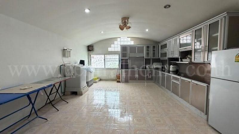 Mu Ban Nararom, Nonthaburi, Wat Chalo, Bang Kruai, Nonthaburi, 4 Bedrooms, 200 sqm, Townhouse For Sale, by คุณ มณีรัตน์ ( เจี๊ยบ ), 500627120 - DDproperty.com