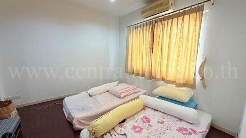 Mu Ban Nararom, Nonthaburi, Wat Chalo, Bang Kruai, Nonthaburi, 4 Bedrooms, 200 sqm, Townhouse For Sale, by คุณ มณีรัตน์ ( เจี๊ยบ ), 500627120 - DDproperty.com