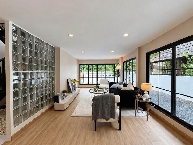 Large Renovated Detached House for Sale | Bangna-Trad 12(SPSMG262), Bangkok, บางนา-ตราด 12, Bang Na Tai, Bang Na, Bangkok, 4 Bedrooms, 280 sqm, Single Detached House For Sale, by Khun Ming, 500627144 - DDproperty.com