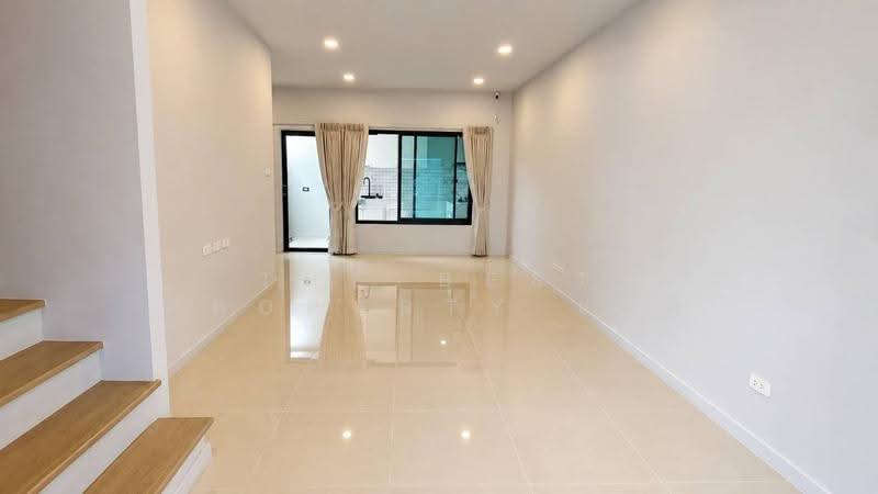 Britania Wongwaen Chatuchot : บริทาเนีย วงแหวน จตุโชติ, Pathum Thani, ถ. หทัยราษฎร์, Bung Kham Proi, Lam Luk Ka, Pathum Thani, 2 Bedrooms, 100 sqm, Townhouse For Sale, by The Best Property แป้ง, 500627206 - DDproperty.com