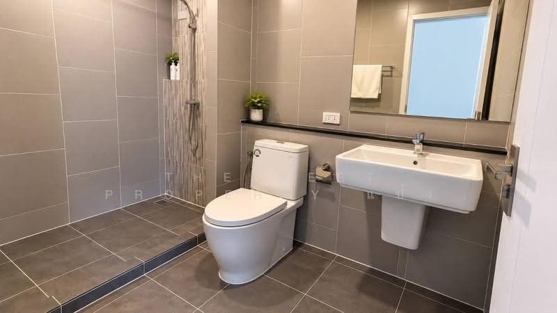 Britania Wongwaen Chatuchot : บริทาเนีย วงแหวน จตุโชติ, Pathum Thani, ถ. หทัยราษฎร์, Bung Kham Proi, Lam Luk Ka, Pathum Thani, 2 Bedrooms, 100 sqm, Townhouse For Sale, by The Best Property แป้ง, 500627206 - DDproperty.com