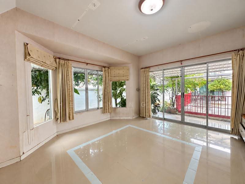 Prueklada Rangsit Klong 4, Pathum Thani, Sawai Pracharat Road, Lat Sawai, Lam Luk Ka, Pathum Thani, 3 Bedrooms, 160 sqm, Single Detached House For Sale, by THE LIVING HUB, 500627261 - DDproperty.com