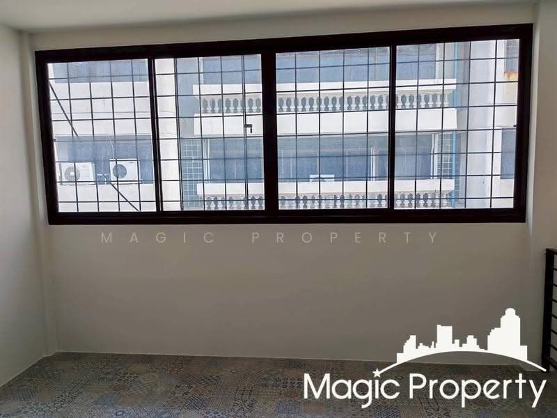 4-Storey Commercial Building For Sale in Sukhumvit 42, Bangkok, Khlong Tan Nua, Watthana, Bangkok, , 150 sqm, Shophouse For Sale, by Magic Property, 500627628 - DDproperty.com
