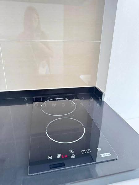 The Livin Phetkasem, Bangkok, 689 Phet Kasem Rd, Bang Wa, Phasi Charoen, Bangkok, 1 Bedroom, 33 sqm, Condo For Rent, by Atitayaporn Robwongjan, 500627743 - DDproperty.com