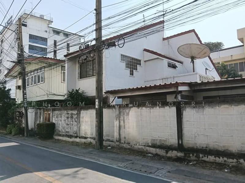 5-BR House, Bangkok, Praborommaharatchawang, Phra Nakhon, Bangkok, 5 Bedrooms, 748 sqm, Single Detached House For Sale, by Phoom Imruangsri, 500627957 - DDproperty.com