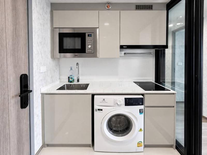 SOHO Bangkok Ratchada, Bangkok, 74 Pracha Rat Bamphen Rd, Huai Khwang, Bangkok, 2 Bedrooms, 48 sqm, Condo For Rent, by Kawinthip Wisesdenchai, 500627984 - DDproperty.com