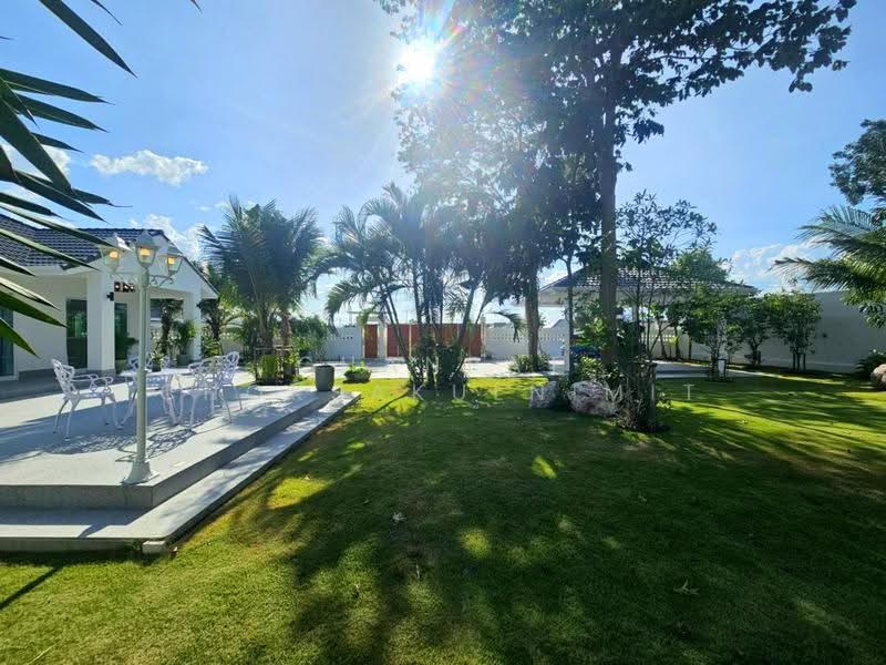 Luxury Hua Hin Villa, Prachuap Khiri Khan, Hin Lek Fai, Hua Hin, Prachuap Khiri Khan, 3 Bedrooms, 182 sqm, Villa For Sale, by Chanpat Choksakulnimit, 500628039 - DDproperty.com