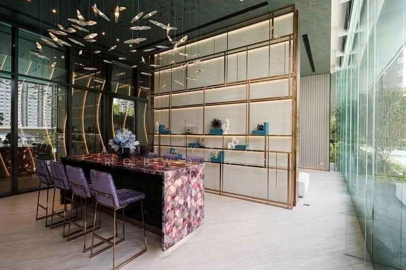 Life Sathorn Sierra, Bangkok, Ratchaphruek Rd, Talat Plu, Thon Buri, Bangkok, 1 Bedroom, 32 sqm, Condo For Sale, by Atitayaporn Robwongjan, 500628042 - DDproperty.com
