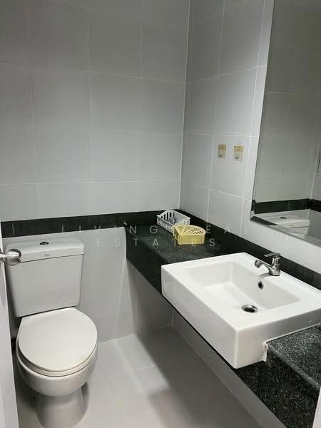 A Space Asoke-Ratchada, Bangkok, 624 Asoke-Dindaeng Road, Din Daeng, Bangkok, Studio, 25 sqm, Condo For Rent, by Living Real Estates, 500628257 - DDproperty.com