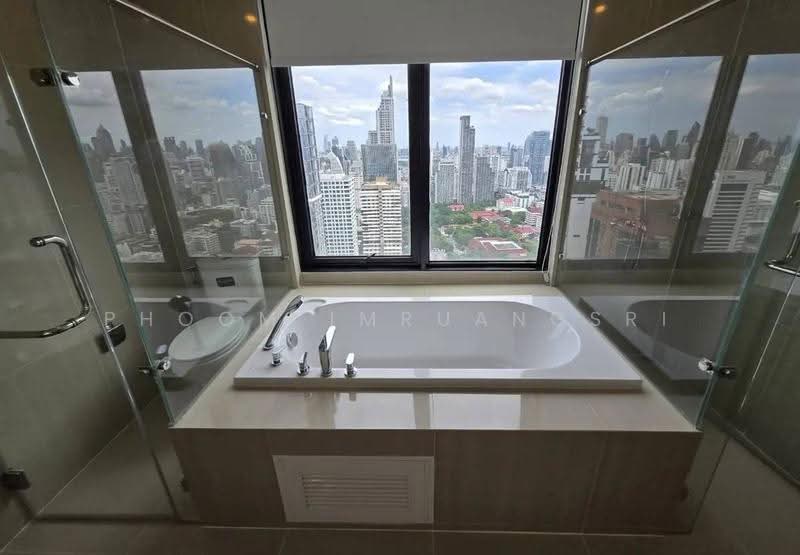 Villa Asoke, Bangkok, 1588 New Petchburi Road, Makkasan, Ratchathewi, Bangkok, 4 Bedrooms, 313 sqm, Condo For Rent, by Phoom Imruangsri, 500628403 - DDproperty.com
