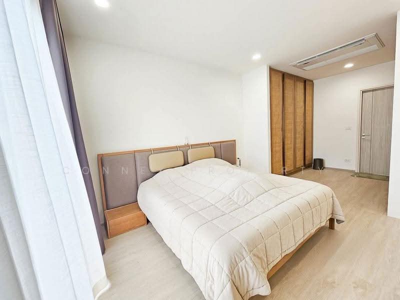 Nue Verse Krungthep Kreetha, Bangkok, Srinakarin - Romklao Road, Saphan Sung, Bangkok, 3 Bedrooms, 237 sqm, Townhouse For Rent, by Connex Property, 500628404 - DDproperty.com