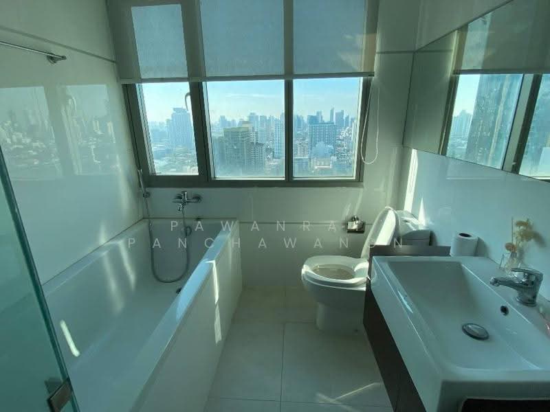 Thru Thonglor, Bangkok, Petchaburi Road, Bang Kapi, Huai Khwang, Bangkok, 2 Bedrooms, 67 sqm, Condo For Rent, by Pawanrat Panchawanon, 500628490 - DDproperty.com