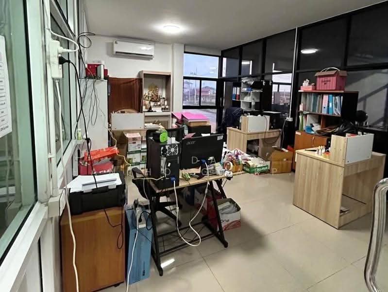 Warehouse/factory for rent in Ban Ko, Rama II area. Suitable for cosmetics manufacturing; holds an i, Samut Sakhon, Ban Ko, Muang Samut Sakhon, Samut Sakhon, , 700 sqm, Warehouse/Factory For Rent, by Tida phanthonglarptawee, 500628748 - DDproperty.com