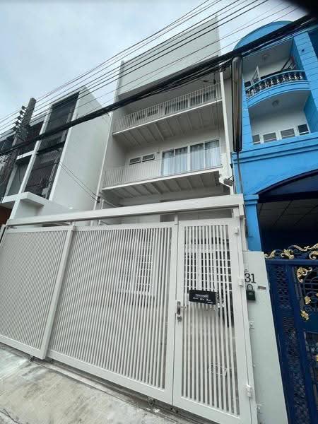 4-BR Townhouse, Bangkok, Huai Khwang, Bangkok, 4 Bedrooms, 306 sqm, Townhouse For Sale, by Sataporn Jalao, 500628844 - DDproperty.com