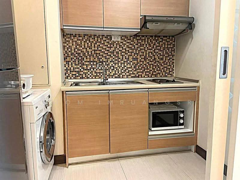Le Luk Condominium, Bangkok, 1599 291 Sukhumvit Rd, Phra Kanong Nua, Watthana, Bangkok, 1 Bedroom, 52 sqm, Condo For Rent, by Phoom Imruangsri, 500629138 - DDproperty.com