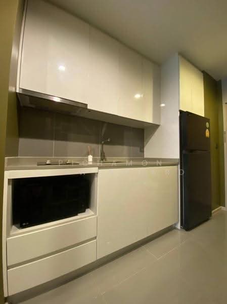 M Thonglor 10, Bangkok, 9 Soi Ekkamai 12, Ekkamai Road, Khlong Tan Nua, Watthana, Bangkok, 2 Bedrooms, 56 sqm, Condo For Rent, by Pichamon Chawbantard, 500629142 - DDproperty.com