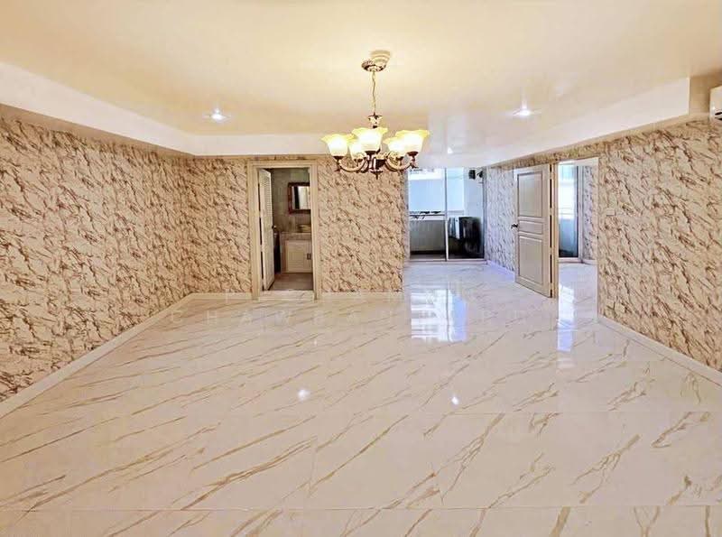 Supalai Place Sukhumvit 39, Bangkok, 175-179 Soi Sukhumvit 39 Sukhumvit Road, Khlong Tan Nua, Watthana, Bangkok, 4 Bedrooms, 219 sqm, Condo For Sale, by Pichamon Chawbantard, 500629248 - DDproperty.com