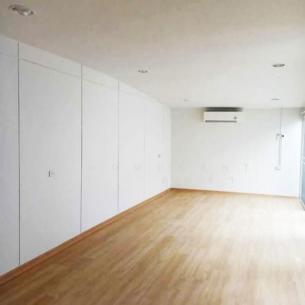 หมู่บ้าน 84 แมนชั่น : Baan 84 Mansion, กรุงเทพ, วังทองหลาง, กรุงเทพ, 250 ตร.ม., ทาวน์เฮ้าส์ ขาย, โดย AJHOMECENTER - คุณจ๋า, 500629335 - DDproperty.com