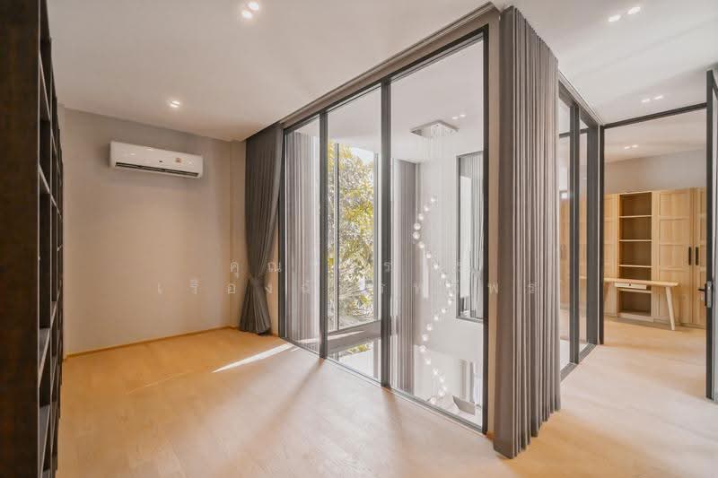 Luxury Modern 3-storey SUKHUMVIT 62, BANGKOK, Bangkok, สุขุมวิท, Bang Chak, Phra Khanong, Bangkok, 4 Bedrooms, 470 sqm, Single Detached House For Rent, by Vatcharawee Rueangchatthaweeporn, 500629362 - DDproperty.com