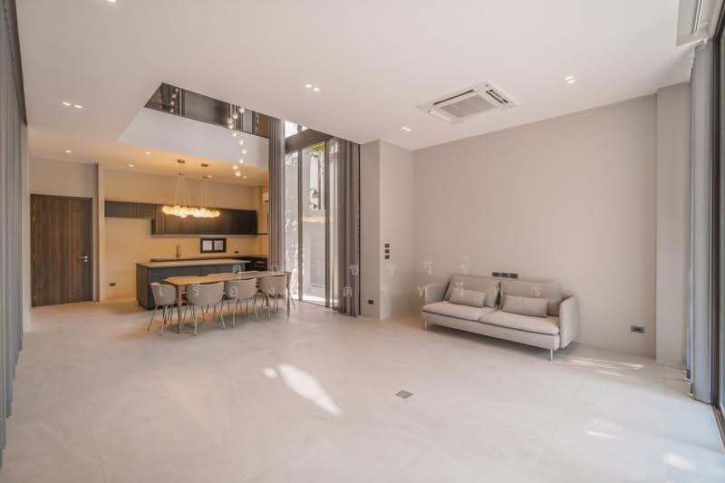 Luxury Modern 3-storey SUKHUMVIT 62, BANGKOK, Bangkok, สุขุมวิท, Bang Chak, Phra Khanong, Bangkok, 4 Bedrooms, 470 sqm, Single Detached House For Rent, by Vatcharawee Rueangchatthaweeporn, 500629362 - DDproperty.com