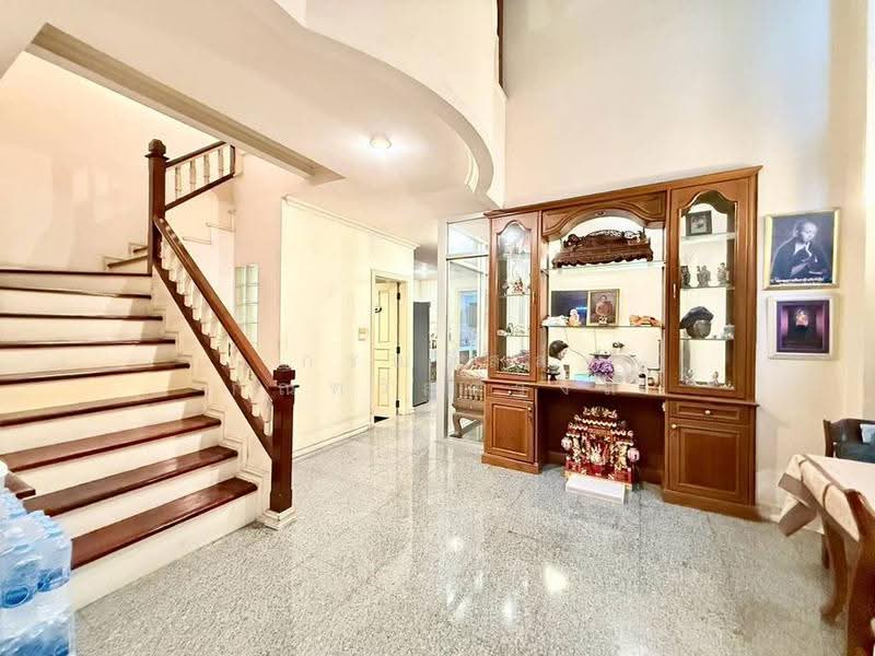 ขาย บ้านแฝด 4 ชั้น หมู่บ้าน ธาริณี ปิ่นเกล้า บรมราชชนนี 18, Bangkok, Taling Chan, Bangkok, 5 Bedrooms, 287 sqm, Semi-Detached House (Twin House) For Sale, by กรณวัสส์ กัณฑวัสส์วงส์, 500629394 - DDproperty.com