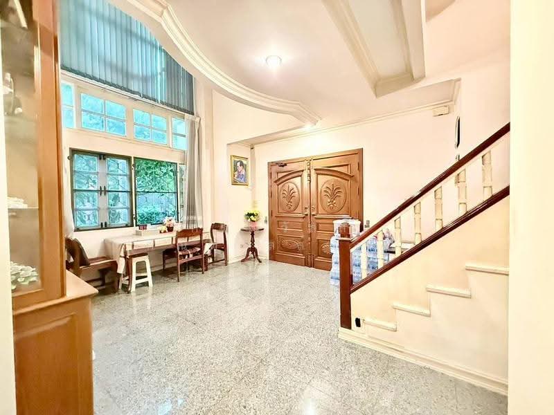 ขาย บ้านแฝด 4 ชั้น หมู่บ้าน ธาริณี ปิ่นเกล้า บรมราชชนนี 18, Bangkok, Taling Chan, Bangkok, 5 Bedrooms, 287 sqm, Semi-Detached House (Twin House) For Sale, by กรณวัสส์ กัณฑวัสส์วงส์, 500629394 - DDproperty.com