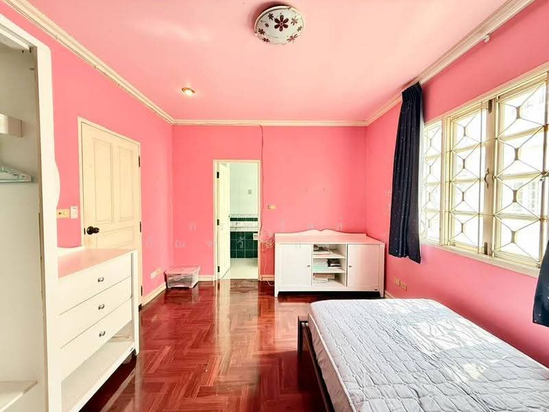 ขาย บ้านแฝด 4 ชั้น หมู่บ้าน ธาริณี ปิ่นเกล้า บรมราชชนนี 18, Bangkok, Taling Chan, Bangkok, 5 Bedrooms, 287 sqm, Semi-Detached House (Twin House) For Sale, by กรณวัสส์ กัณฑวัสส์วงส์, 500629394 - DDproperty.com