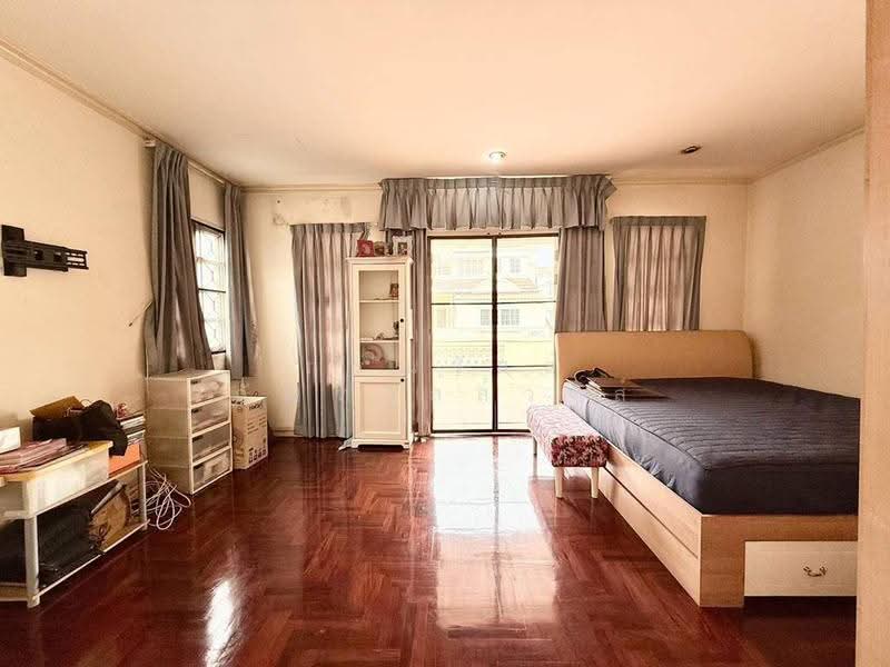 ขาย บ้านแฝด 4 ชั้น หมู่บ้าน ธาริณี ปิ่นเกล้า บรมราชชนนี 18, Bangkok, Taling Chan, Bangkok, 5 Bedrooms, 287 sqm, Semi-Detached House (Twin House) For Sale, by กรณวัสส์ กัณฑวัสส์วงส์, 500629394 - DDproperty.com