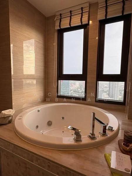 Whizdom Essence, Bangkok, 5 Piyabutr 1 Alley, Bang Chak, Phra Khanong, Bangkok, 4 Bedrooms, 202 sqm, Condo For Rent, by Pichamon Chawbantard, 500629497 - DDproperty.com