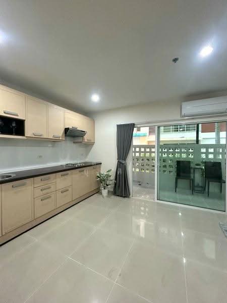 Metro Park Sathorn, Bangkok, Kanlapaphruek Road, Bang Wa, Phasi Charoen, Bangkok, 2 Bedrooms, 72 sqm, Condo For Sale, by Ulaiwan Boonsiri, 500629508 - DDproperty.com