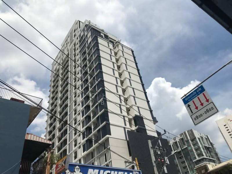 M Thonglor 10, Bangkok, 9 Soi Ekkamai 12, Ekkamai Road, Khlong Tan Nua, Watthana, Bangkok, 1 Bedroom, 32 sqm, Condo For Sale, by Pichamon Chawbantard, 500629523 - DDproperty.com