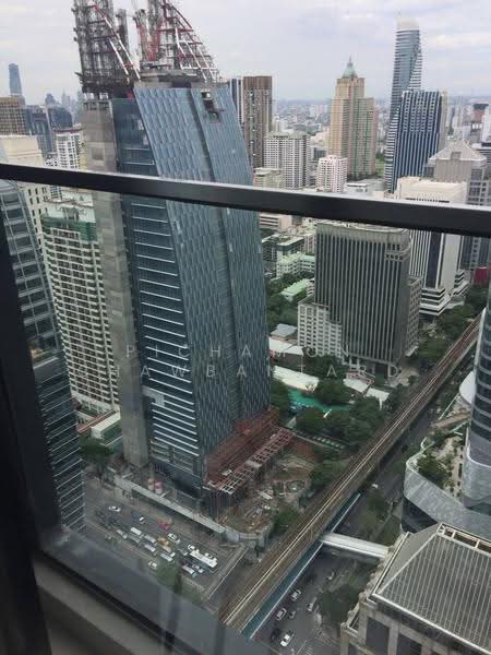 Noble Ploenchit, Bangkok, 1035 Ploenchit Road, Lumphini, Pathum Wan, Bangkok, 3 Bedrooms, 118 sqm, Condo For Sale, by Pichamon Chawbantard, 500629527 - DDproperty.com