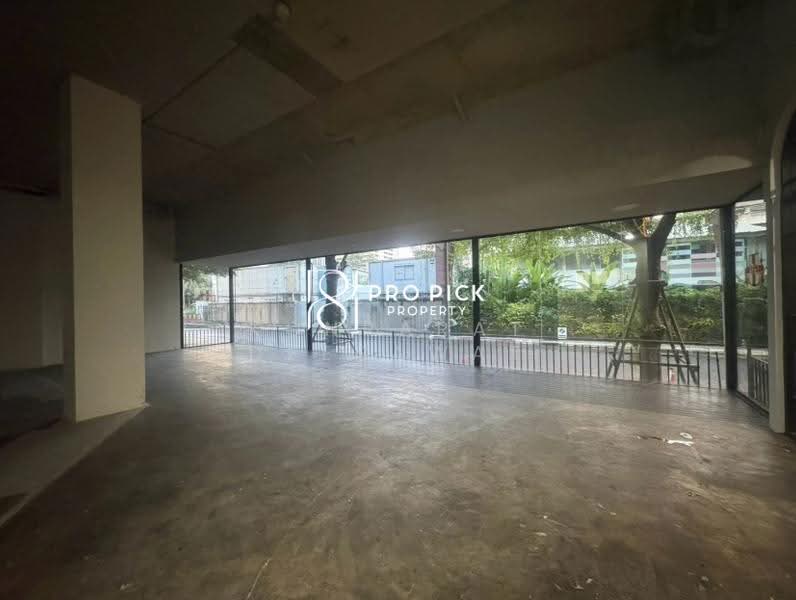 ให้เช่า พื้นที่ 114 ตร.ม. บีทีเอส อโศก สุขุมวิท คลองเตย กรุงเทพ PP-00782, กรุงเทพ, สุขุมวิท, คลองตัน, คลองเตย, กรุงเทพ, 114 ตร.ม., กิจการ ให้เช่า, โดย Konrarat Deesawat, 500629546 - DDproperty.com