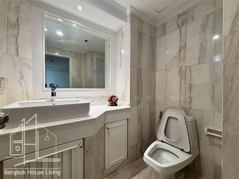 GM Tower, Bangkok, 39 Soi Sukhumvit 20, Khlong Toei, Bangkok, 4 Bedrooms, 450 sqm, Condo For Rent, by Bangkok House Living, 500629627 - DDproperty.com