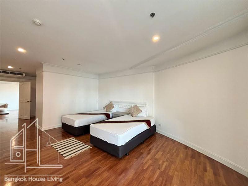 GM Tower, Bangkok, 39 Soi Sukhumvit 20, Khlong Toei, Bangkok, 4 Bedrooms, 450 sqm, Condo For Rent, by Bangkok House Living, 500629627 - DDproperty.com