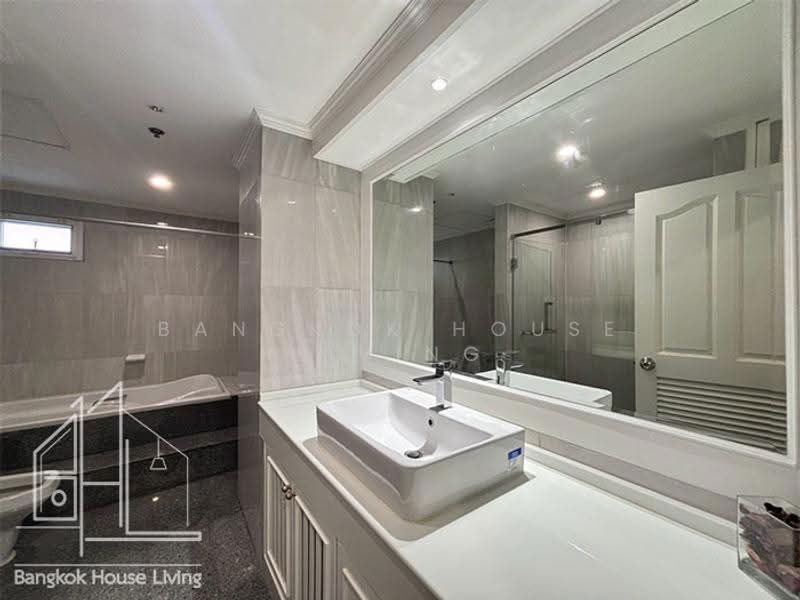 GM Tower, Bangkok, 39 Soi Sukhumvit 20, Khlong Toei, Bangkok, 4 Bedrooms, 450 sqm, Condo For Rent, by Bangkok House Living, 500629627 - DDproperty.com