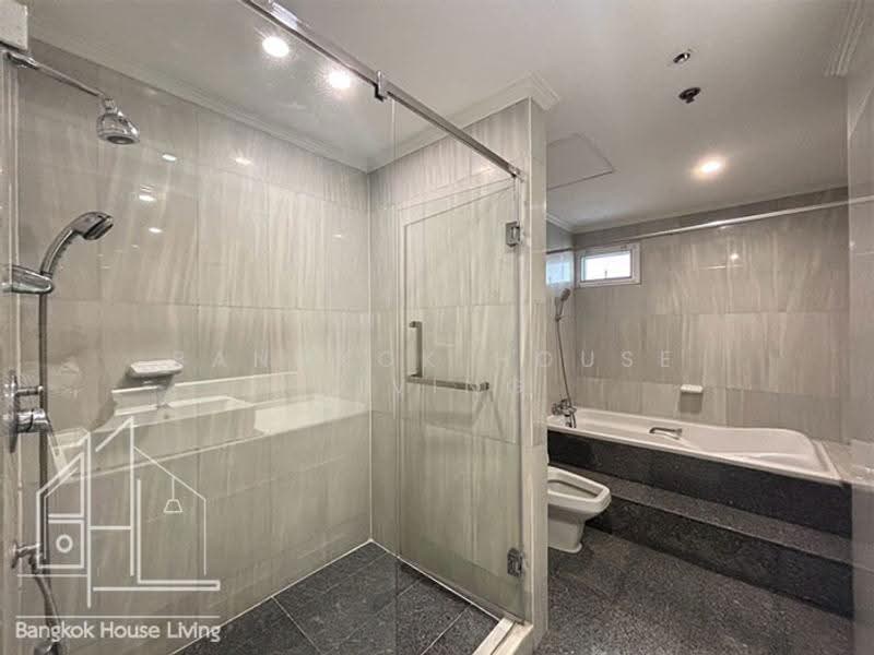 GM Tower, Bangkok, 39 Soi Sukhumvit 20, Khlong Toei, Bangkok, 4 Bedrooms, 450 sqm, Condo For Rent, by Bangkok House Living, 500629627 - DDproperty.com