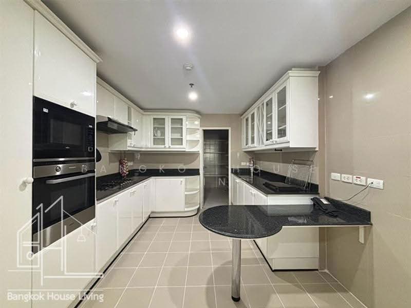 GM Tower, Bangkok, 39 Soi Sukhumvit 20, Khlong Toei, Bangkok, 4 Bedrooms, 450 sqm, Condo For Rent, by Bangkok House Living, 500629627 - DDproperty.com
