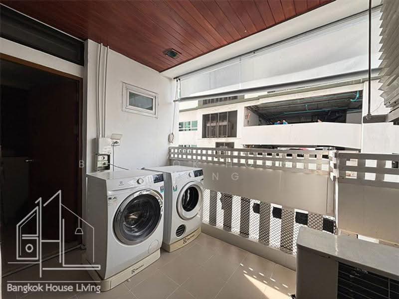 GM Tower, Bangkok, 39 Soi Sukhumvit 20, Khlong Toei, Bangkok, 4 Bedrooms, 450 sqm, Condo For Rent, by Bangkok House Living, 500629627 - DDproperty.com