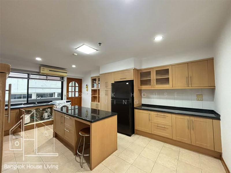 Centre Point Residence Phromphong, Bangkok, Soi Sukhumvit 39, Khlong Tan Nua, Watthana, Bangkok, 4 Bedrooms, 325 sqm, Apartment For Rent, by Bangkok House Living, 500629682 - DDproperty.com