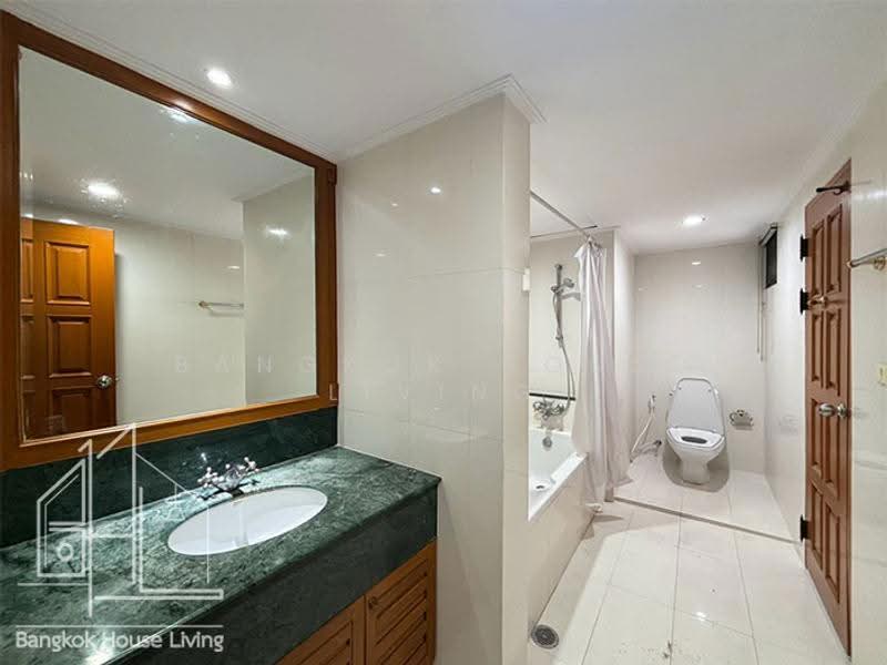 Centre Point Residence Phromphong, Bangkok, Soi Sukhumvit 39, Khlong Tan Nua, Watthana, Bangkok, 4 Bedrooms, 325 sqm, Apartment For Rent, by Bangkok House Living, 500629682 - DDproperty.com