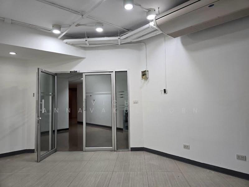 Bangkok Business Center, Bangkok, Khlong Tan Nua, Watthana, Bangkok, , 80 sqm, Office Space For Rent, by Vichai  Annavakulthorn, 500629778 - DDproperty.com
