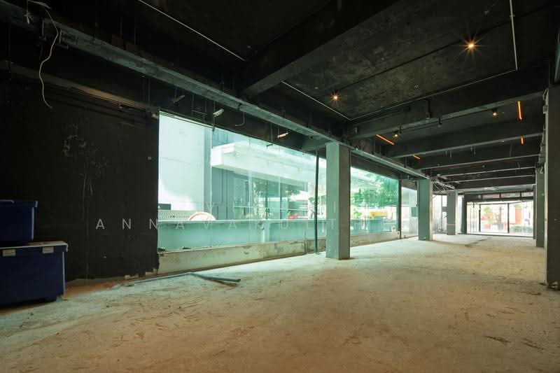 Blue Chips Thonglor, Bangkok, Khlong Tan Nua, Watthana, Bangkok, , 245 sqm, Office Space For Rent, by Vichai Annavakulthorn, 500629812 - DDproperty.com