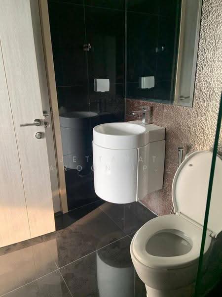 Rhythm Sukhumvit 36-38, Bangkok, 55 Soi Sukhumvit 36, Sukhumvit Road, Phra Kanong, Khlong Toei, Bangkok, 1 Bedroom, 33 sqm, Condo For Rent, by Jettapat Jaroonpipatkun, 500629836 - DDproperty.com