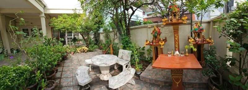 SRI PRAMOT, Bangkok, Chong Nonsi, Yan Nawa, Bangkok, 4 Bedrooms, 220 sqm, Semi-Detached House (Twin House) For Sale, by NR AGENT, 500629839 - DDproperty.com